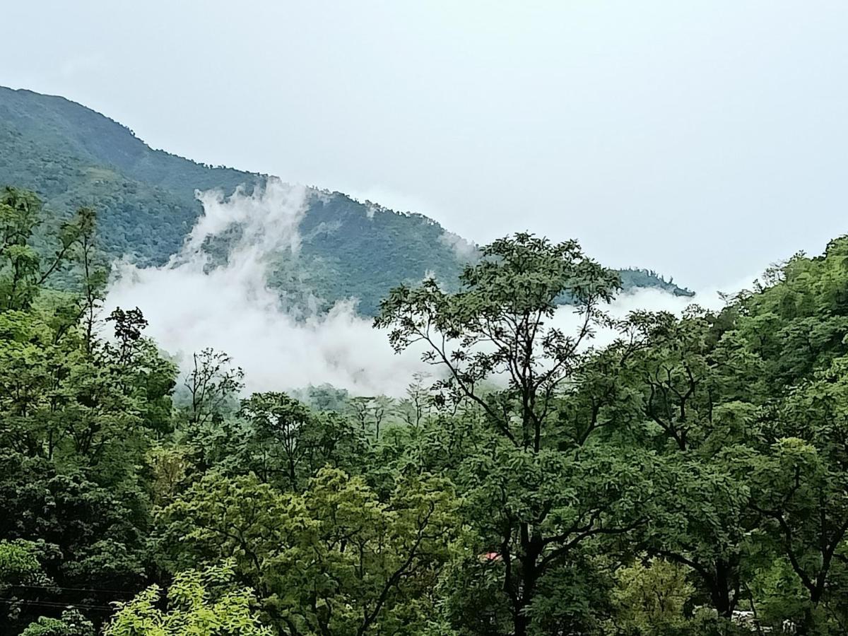 Shivanjal Wellness And Accommodation リシケーシュ エクステリア 写真